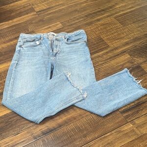 Zara Cropped Jeans with Frayed Hem size 10